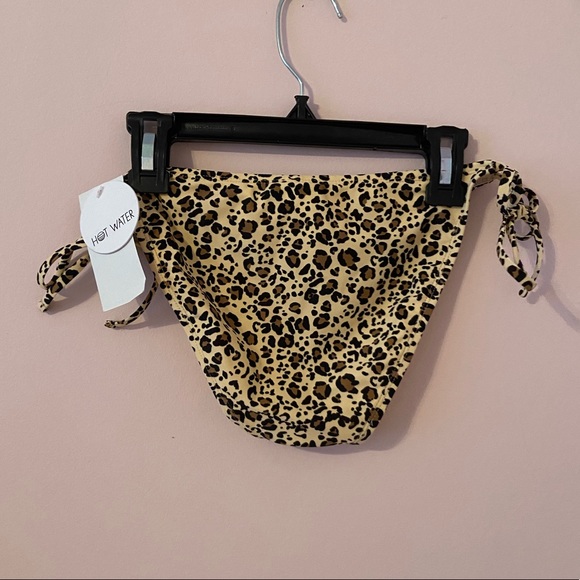 SOLD🌟 leopard print swimsuit bottoms - Picture 4 of 4